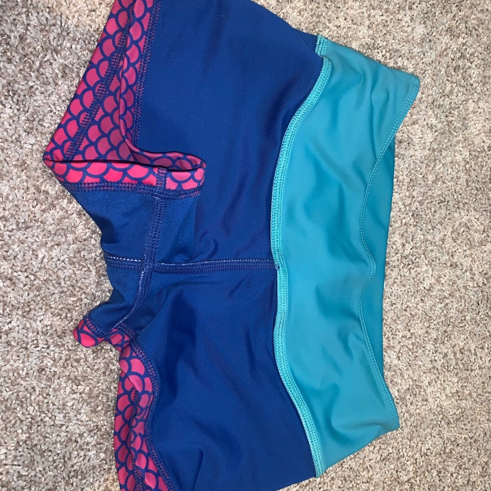 GWPL mermaid workout shorts - Picture 4 of 5